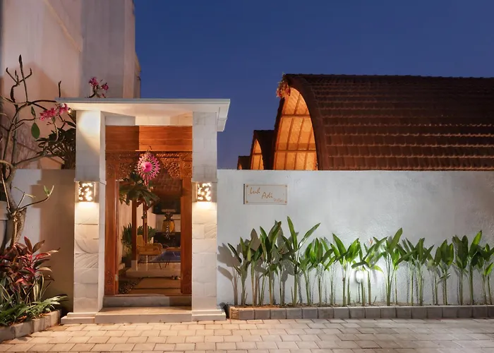 فيلة Luh Adi 2, Balinese Wooden House In أُلُواتو
